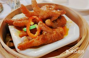 Steamed Chicken Feet in Thai Sauce