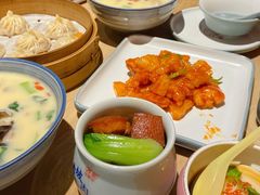 菠萝咕咾肉-弄堂小笼包(西青中北永旺购物中心店)