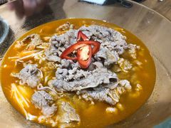 酸汤肥牛-五谷芳乳鸽王（大梅沙总店C区）(网红打卡店)