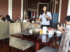 -荣誉国际酒店-云顶旋转餐厅