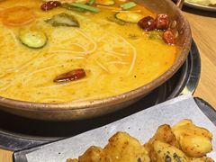 -洱火云南酸菜牛肉火锅(石景山当代商城店)