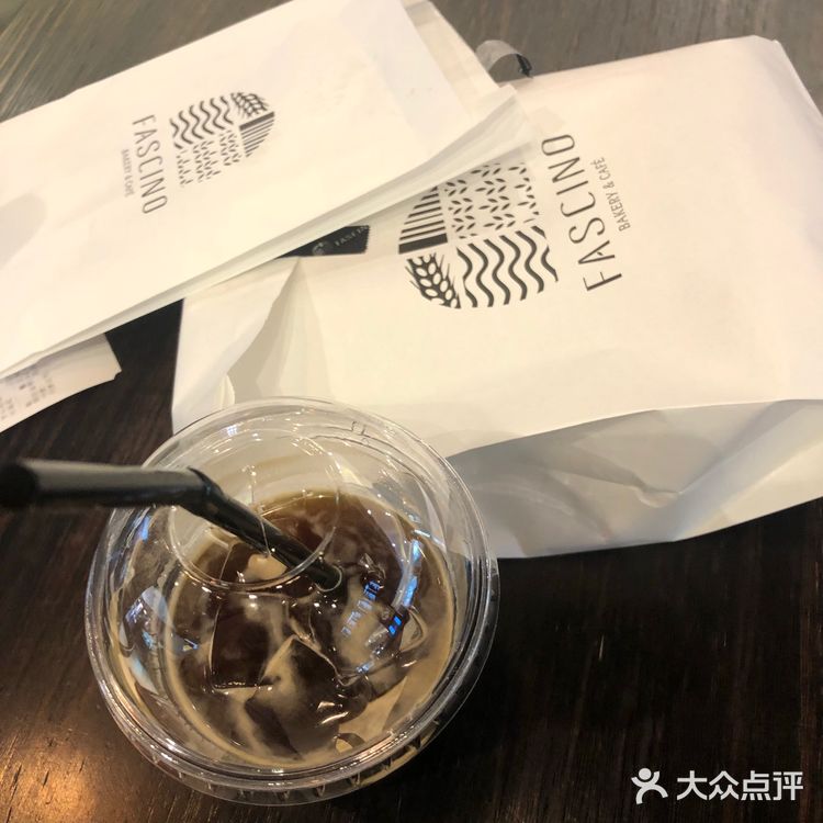 好神奇的口感，面包体非常软！内陷也没有甜腻！