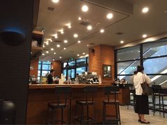 -星巴克(上海虹桥新天地二店)