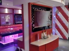 -唯爱KTV聚会餐厅(仙林东城汇店)