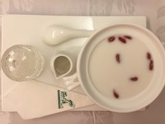 -燕庭·纯燕窝·甜品下午茶(南京西路店)