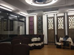 大堂-刘姐啤酒鱼民族演艺餐厅(西街总店)