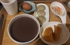 -卓玥国际月子会所(罗山路店)