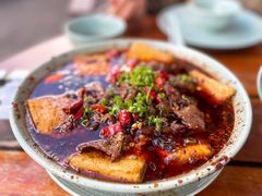 水煮包浆豆腐嫩牛肉-丽江金茂凯悦臻选酒店-滇香馆
