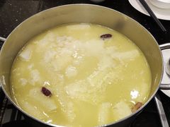 竹笙花胶鸡汤锅底-一哥澳门豆捞 · 十七年经典澳门火锅(四季天地店)