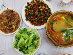 -乡土特色.冷锅鱼.牦牛肉汤锅