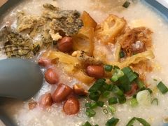 金牌荔湾艇仔粥-华辉拉肠(宝华店)