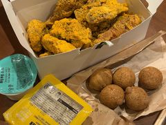 -BHC炸鸡(明洞总店)