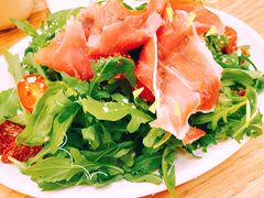 培根芝麻菜沙拉-城市大道红炉披萨烘焙坊