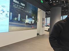 -TESLA 特斯拉(上海太古汇体验店)