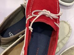 -UGG(燕莎奥特莱斯购物中心店)