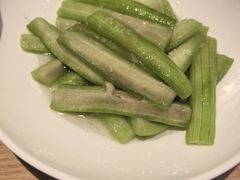 -渝信川菜 · 川味家常菜(财富购物中心店)