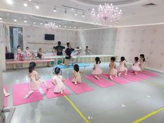 -Isee灰姑娘国际儿童艺术中心