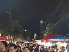 -周日夜市