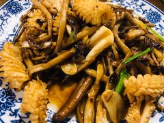 茶树菇炒鲜鱿-西北狼(GOGO新天地店)