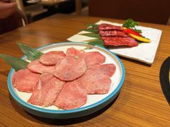 上等牛舌-炼火烤肉店