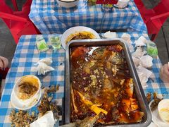 -老街烧烤大排档·地道湖北菜·龙虾馆(汉口火车站店)