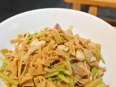 -裕鼎鲜·新中菜(金鼎广场店)