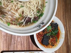 -湘人龙记老长沙米粉(鸟巢店)