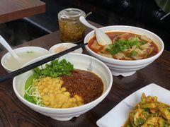 -耙豌豆重庆小面
