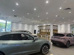 -华为授权体验店(中山公园来福士)