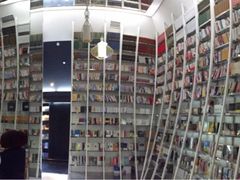 -钟书阁(松江泰晤士小镇店)