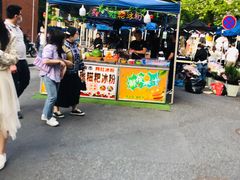 -吴山路夜市