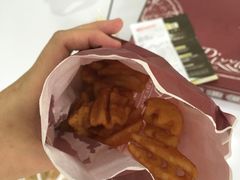 -必胜客(证大大拇指店)