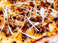 烤牛肉披萨-I HOLIC艾豪丽披萨(KKone店)