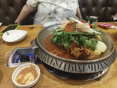 -喇喇排骨火锅·传统韩式脊骨汤(望京西园总店)