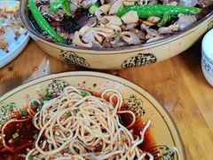 -一品红烧鸭特色川菜(三岔湖店)