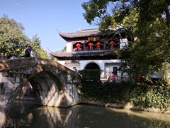 -汇龙潭