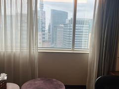 -上海浦东假日酒店