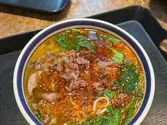 -云阿蛮云南生烫牛肉米线(奉贤路店)