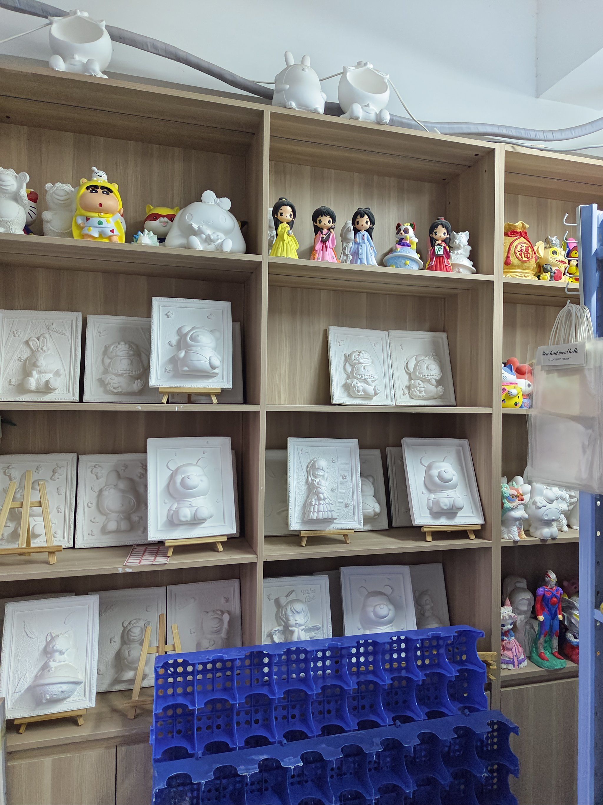 这家石膏娃娃便宜不贵