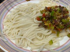 -歹歹的加个面过油肉拌面