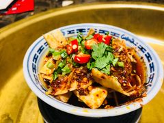土冒黄喉-沪小二炭火蛙锅(淮海中路美食不夜城店)