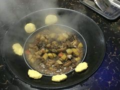 半只猪手半只鹅-逢缘柴火农家乐(连南店)