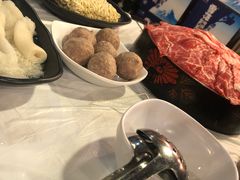 -鲜入围煮花胶鸡海鲜火锅