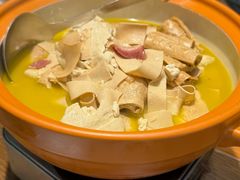 -黄泥岗·地道湖北菜(奥特莱斯店)