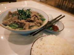-犇逸·乐山跷脚牛肉·四川现炒(览海店)