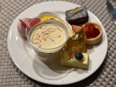 -BLU 全日制餐厅(上海安曼纳卓悦酒店)