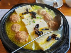 荆州鱼糕圆-莲餐厅·湖北菜·藕汤是头牌(愚园路店)