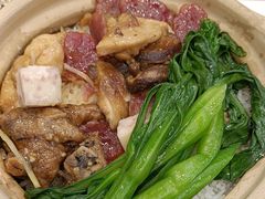 传统腊肠排骨滑鸡-华记煲仔华·煲仔饭(三元里万科里店)