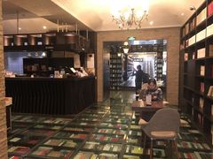 -钟书阁(松江泰晤士小镇店)