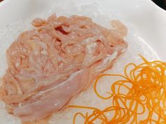 -老牌坊云南鱼豆花火锅(哈西万达店)